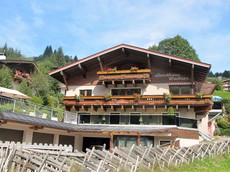 Sommerurlaub und Winterurlaub in zentraler Lage von Saalbach Hinterglemm